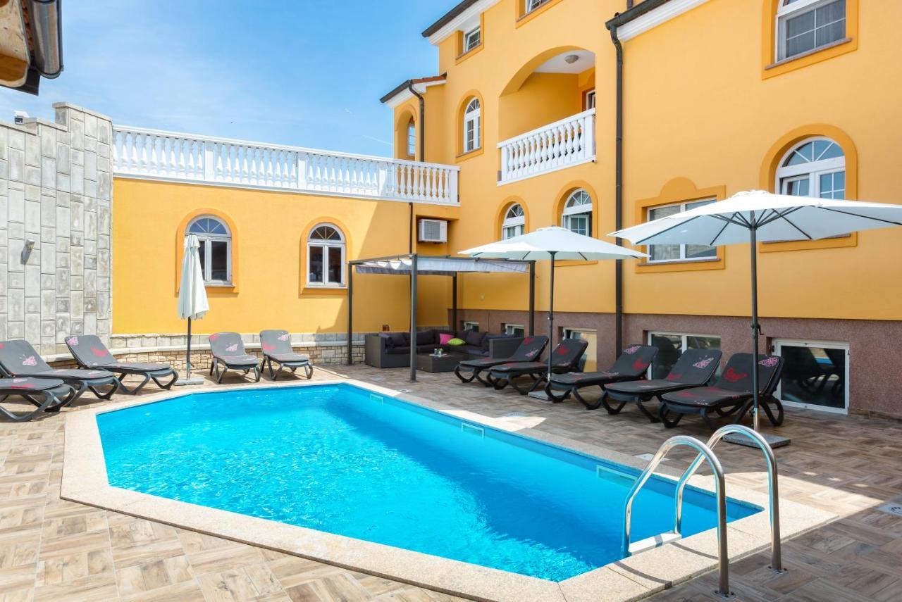 Villa Marko Medulin Exterior photo